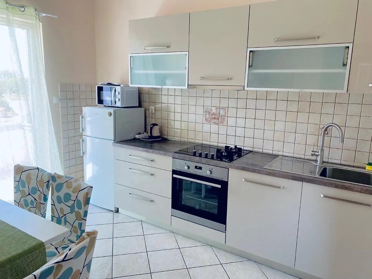 קמפור Apartmani Rab דירה